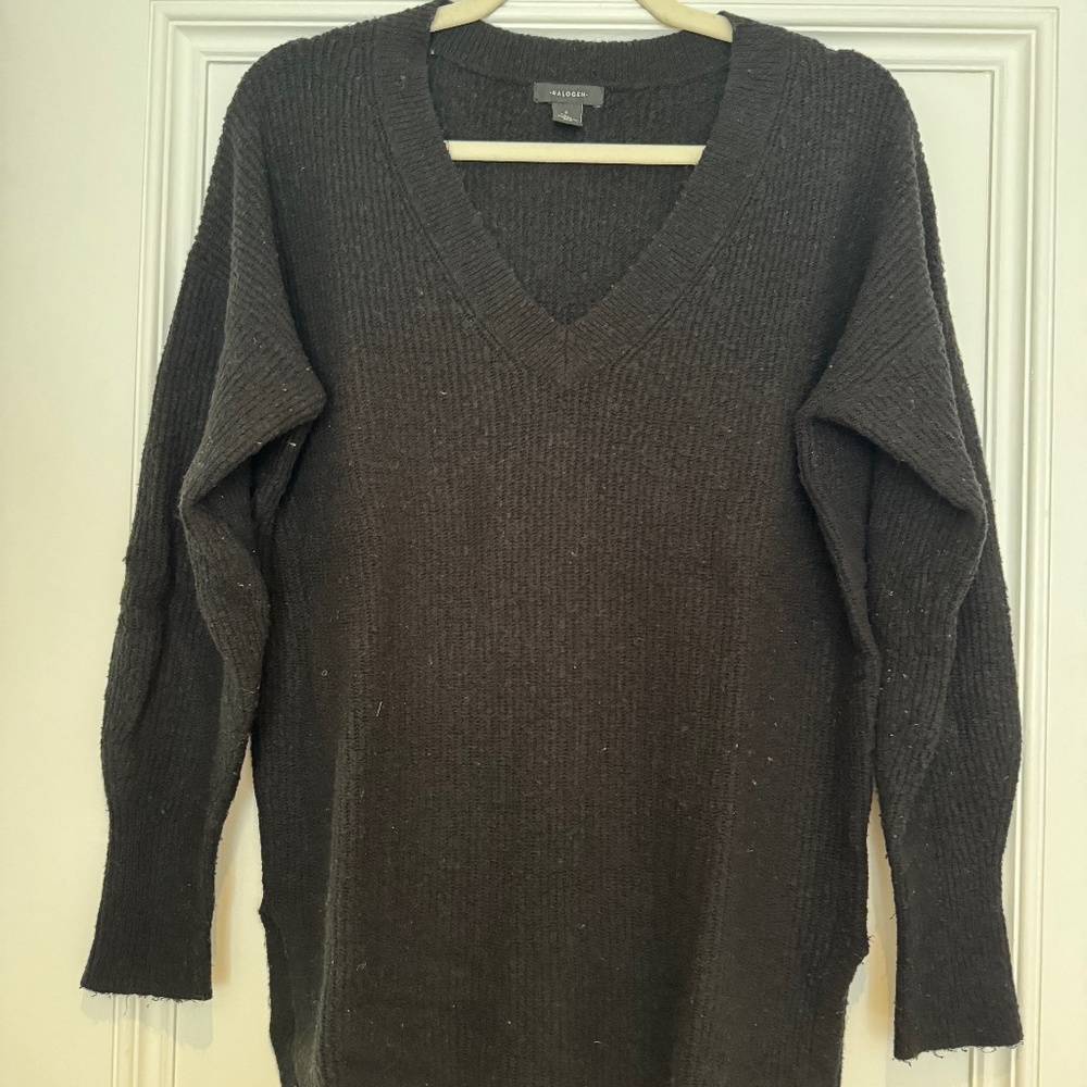 Halogen Knit V-Neck Sweater in Black (Size S)